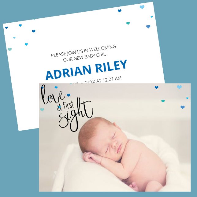 Liebe auf den ersten Blick Baby Geburt Ankündigung (Blue love at first sight photo birth announcement card with blue hearts)