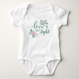 Liebe auf den ersten Blick - rosa Rosensträuße Baby Strampler