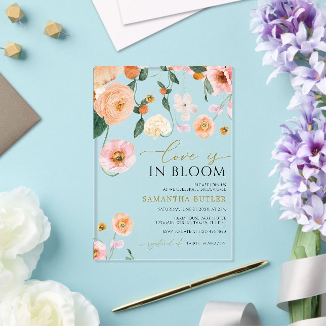 Liebe befindet sich im Brautparty Bloom Poppies Bl Acryleinladungen (In Situ (Hochzeit))
