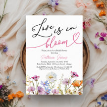 Liebe befindet sich in der Wildblume des Brautpart