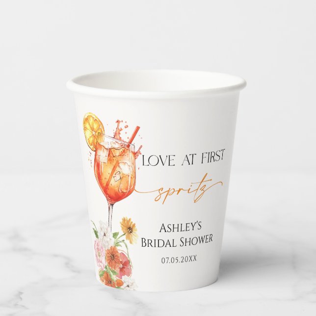 Liebe bei den ersten Brautparty-Cups des Spritz Pappbecher (Vorderseite)
