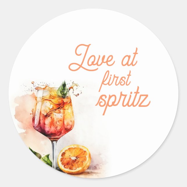 Liebe bei der ersten Spritz Bridal Dusche Einladun Runder Aufkleber (Vorderseite)
