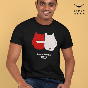 Liebe bei Niedlichen Bärenpaaren T-Shirt