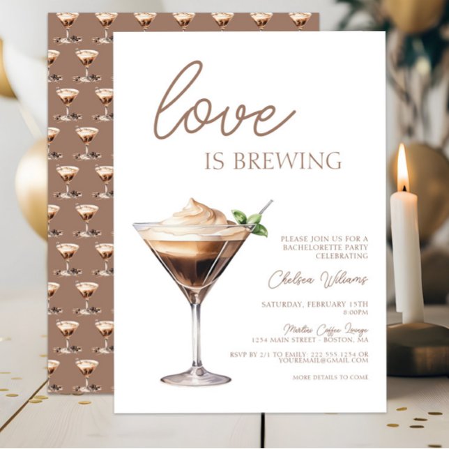 Liebe Braut Espresso Martini Bachelorette Einladung (Love is Brewing Espresso Martini Bachelorette Party Invitation, Bachelorette Weekend, Chic, Modern)