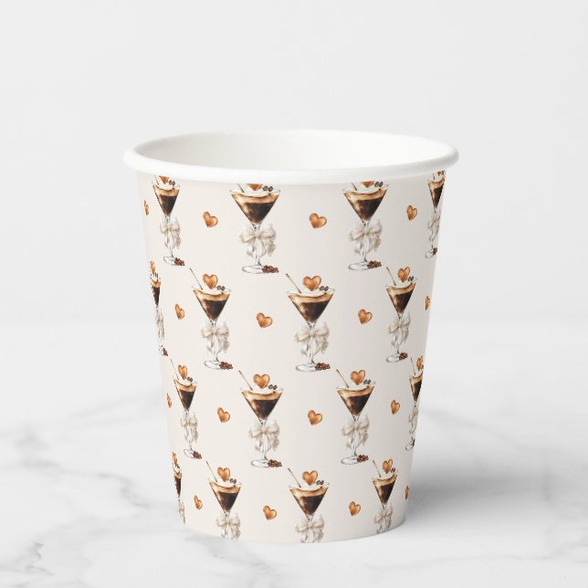Liebe braut Espresso Martini Brautparty Pappbecher (Vorderseite)