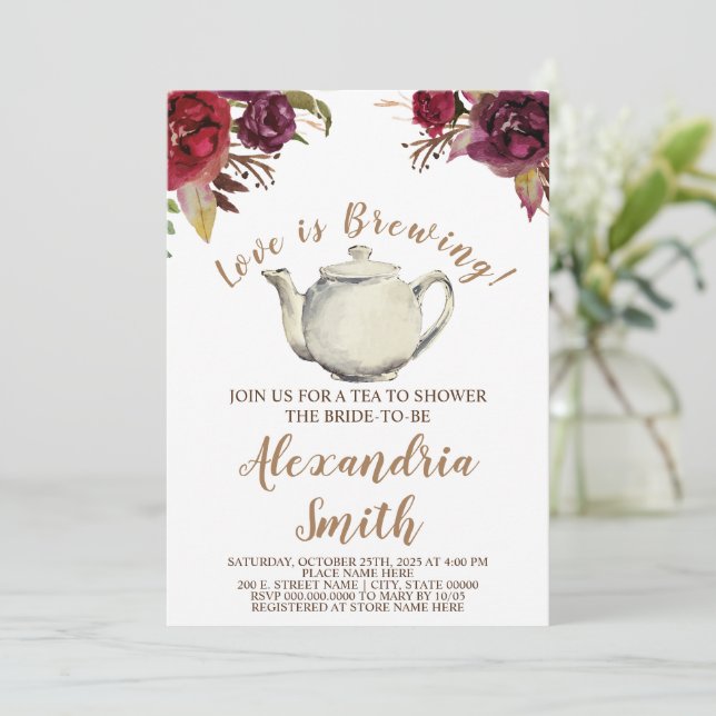 Liebe bricht | Burgundy Tea Brautparty Einladung (Stehend Vorderseite)
