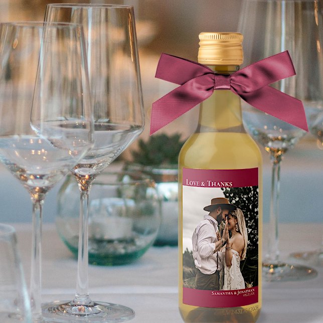 Liebe & Dank Cranberry Red Wedding Foto Mini Weinetikett (Von Creator hochgeladen)