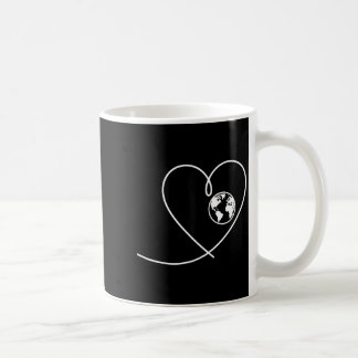 Liebe den Planeten Erde Herz Globus Minimalist Kaffeetasse
