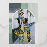 Liebe des Friedens | Happy Hanukkah Foto Folien Feiertagskarte<br><div class="desc">Feiern Sie den Geist von Hanukkah mit Freunden und Familie mit unseren prächtigen Fotokarten. Moderne Architektur und modernes Schriftzeichen. Ein Foto vorne mit Raum auf der Rückseite für Ihren persönlichen Gruß. Fügen Sie diesem Design Ihre benutzerdefinierte Formulierung hinzu, indem Sie die Felder "Diese Designvorlage bearbeiten" auf der rechten Seite des...</div>