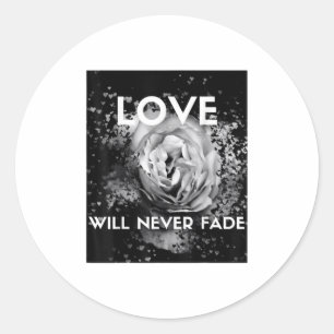 Liebe Fades Floating Hearts TShirt Runder Aufkleber