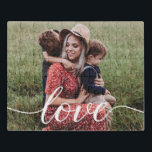 Liebe für personalisierte Fotos Puzzle<br><div class="desc">Dieses Rätsel der familiären Liebe kann mit einem schönen und modernen Drehbuch für das Wort "Liebe" leicht mit dem eigenen Foto personalisiert werden. Ein elegantes Foto Acrylpuzzle in einer Schachtel zu schätzen und genießen für die nächsten Jahre.</div>