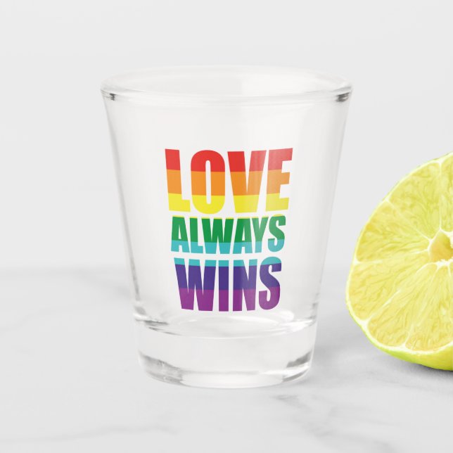 Liebe gewinnt immer schnapsglas (Vorderseite)