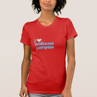 Liebe habeas corpus blau auf rot T-Shirt
