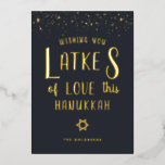 Liebe | Hanukkah-Grußkarte Folien Feiertagskarte<br><div class="desc">Hanukkah... Das Lichterfest ist hier. Entzünde die Menorah, spiele mit dem dreiel und feiere auf Latkes und sufganiyot. Feiern Sie den Geist von Hanukkah mit Freunden, Familie. Fügen Sie diesem Design Ihre benutzerdefinierte Formulierung hinzu, indem Sie die Felder "Diese Designvorlage bearbeiten" auf der rechten Seite des Elements verwenden, oder klicken...</div>