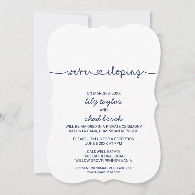 Liebe Hearts | Navy Blue Elopement Empfang Einladung (Vorderseite)
