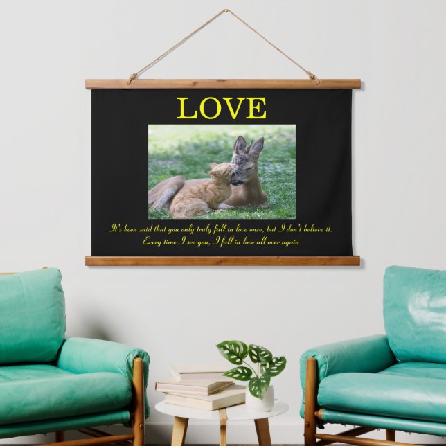 LIEBE Hirsch und Katze lieben einander Wandteppich Mit Holzrahmen (Wohnzimmer)