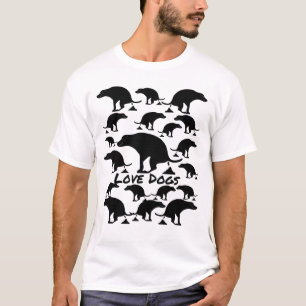Liebe Hunde Liebe lacht Unglaublich witzig Kackend T-Shirt