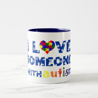 Liebe I jemand mit der Autismus-Tasse Zweifarbige Tasse