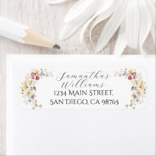 Liebe in blühender Wildblume Rustikales Brautparty