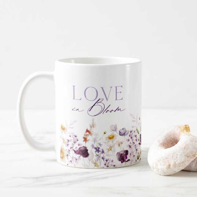 Liebe in blutblümlicher klassischer Tasse (Mit Donut)