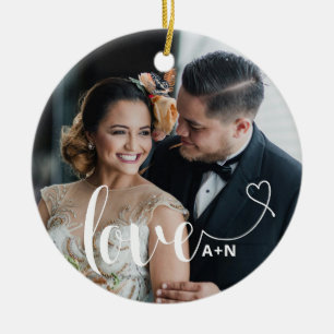 Liebe in elegantem Skript   Zwei Fotos mit Herz Keramik Ornament
