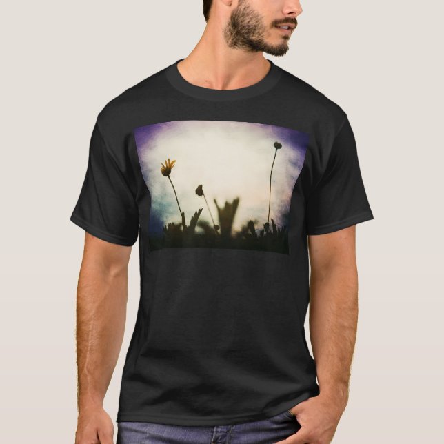 Liebe ist die Blume, die du Got hast, um John Len  T-Shirt (Vorderseite)