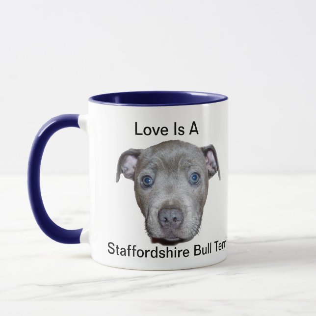 Liebe ist ein eigenständiges Logo und eine Welpe Tasse (Links)