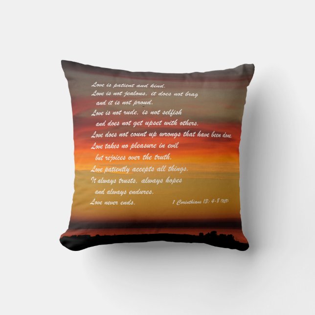 Liebe ist ein geduldiges Throw-Kissen Kissen (Vorderseite)