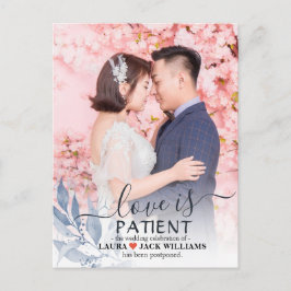 Liebe ist geduldiges blaues Leaf Hochzeit verzöger Ankündigungspostkarte