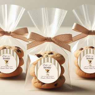 Liebe ist im Anflug Espresso Martini Bow Brautpart Runder Aufkleber