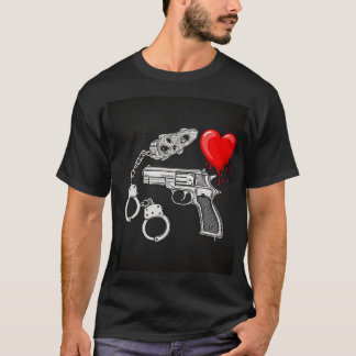 Liebe ist im Kreuzfeuer verloren. T-Shirt
