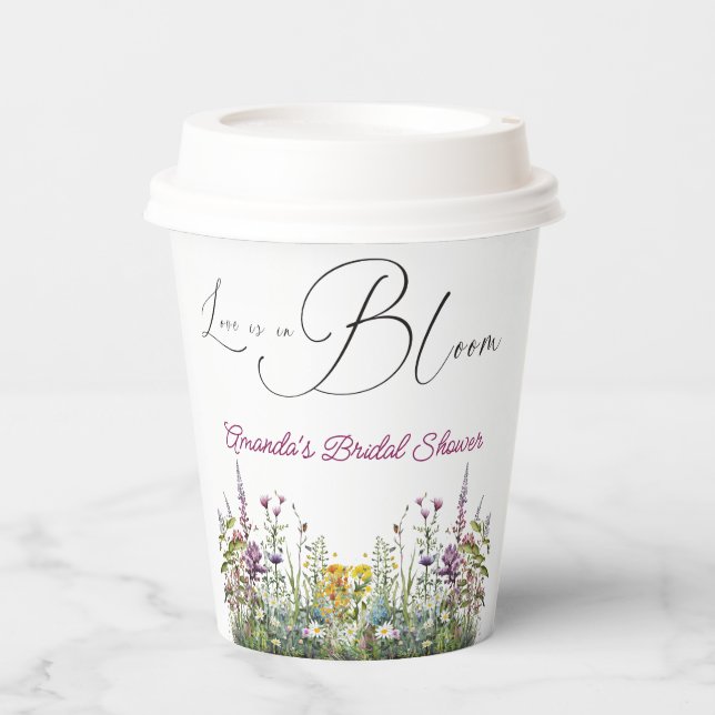 Liebe ist in Bloom Wildblume Blumenkohl Brautparty Pappbecher (Vorderseite)