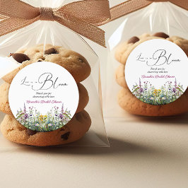 Liebe ist in Bloom Wildblume Blumenkohl Brautparty Runder Aufkleber