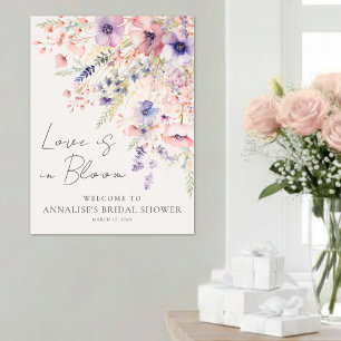 Liebe ist in voller Blüte Elegante Wildblumen-Brau Poster
