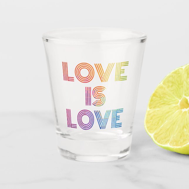 Liebe ist Liebe| Moderne Streifen Schnapsglas (Vorderseite)
