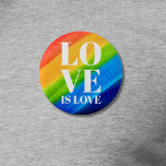 Liebe ist Liebe Pride Rainbow Button<br><div class="desc">Dieser Pride Button ist mit LIEBE IS LIEBE in fett-weißen Buchstaben auf einem wasserfarbenen Regenbogenhintergrund aus Rot, Orange, Gelb, Grün, Blau und lila dekoriert. Original Wasserfarbe © Michele Davies.</div>