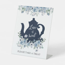 Liebe ist süß Nehmen Sie eine Leckerei Bridal Tea  Sockelschild