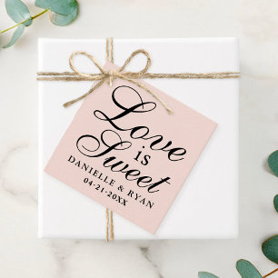 Liebe ist süße rosafarbene Schrift-Monogramm-Hochz Geschenkanhänger