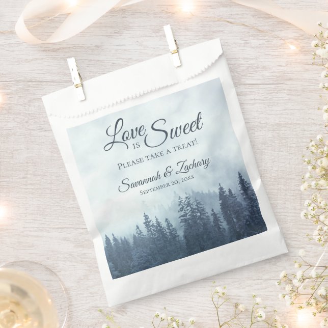 Liebe ist süße rustikale blaue Pinienbäume Hochzei Geschenktütchen (Ausgeschnitten)