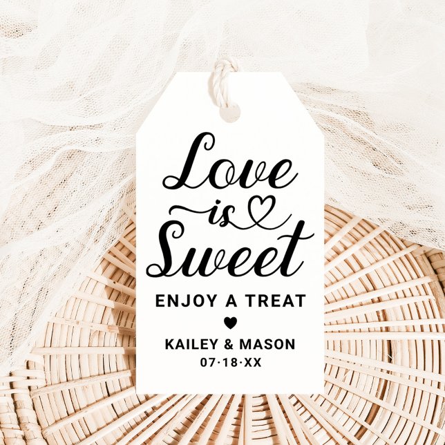 Liebe ist Sweet Modern Black Heart Script Hochzeit Geschenkanhänger (Von Creator hochgeladen)