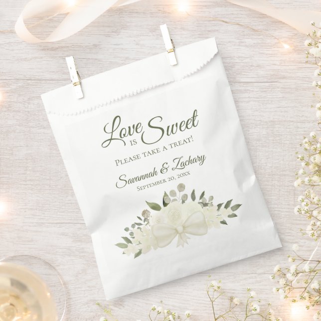 Liebe ist Sweet White Roses Bouquet Elegante Hochz Geschenktütchen (Ausgeschnitten)