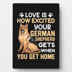 Liebe ist, wie aufgeregt Ihr deutscher Hirte Fotoplatte