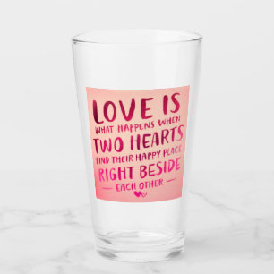 Liebe ist zwei Herzen, rosa Glas