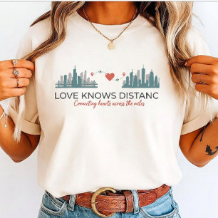 Liebe kennt Entfernung für Freundin Tri-Blend Shirt