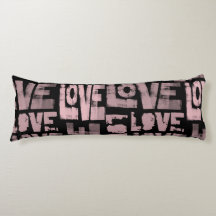 Liebe Kissen in Rosa und Schwarz Graffiti