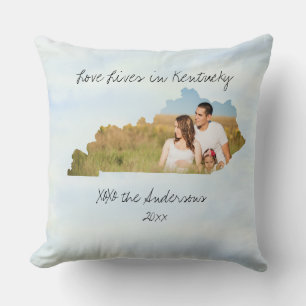 Liebe lebt in Kentucky Staat geformt Foto Kissen