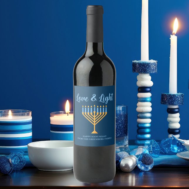 Liebe & Light Blue Gold Menorah Hanukkah Party Weinetikett (Von Creator hochgeladen)