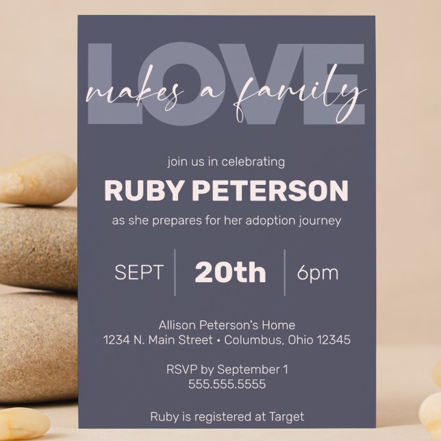 "Liebe macht eine Familie" Moderne Kinderdusche Einladung ("love makes a family" Purple cute modern child / baby adoption shower invitation customizable)