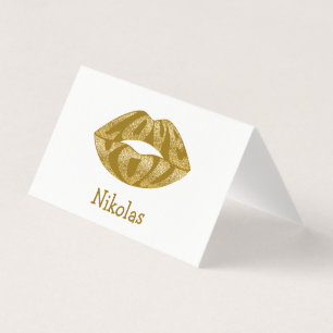 Liebe mit Glitzer-Buchstaben in Lippen
