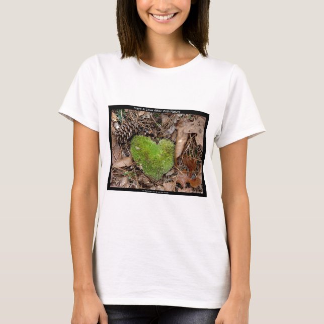 Liebe mit Nature Moss Herzgeschenken T-Shirt (Vorderseite)